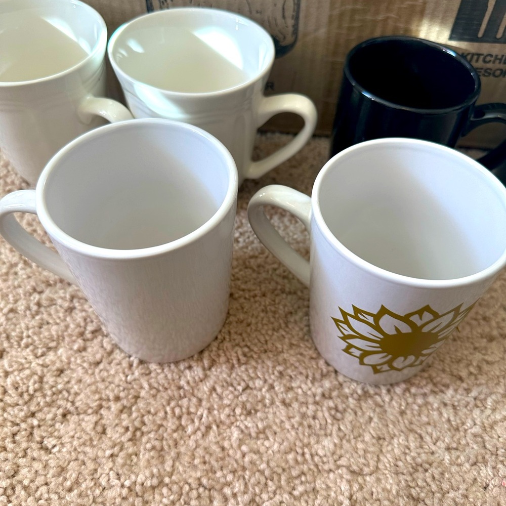 Mugs - Picture 2 of 7